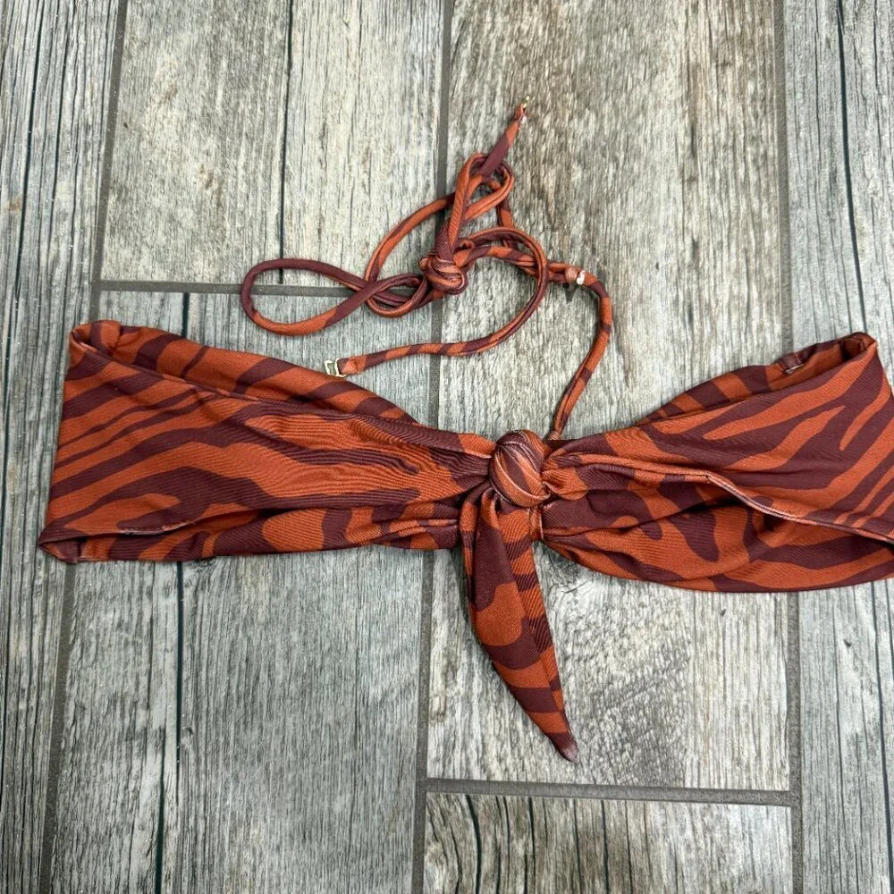 Skatie x Rocky Barnes 'Lyndi' Bikini Top in BEACHWOOD